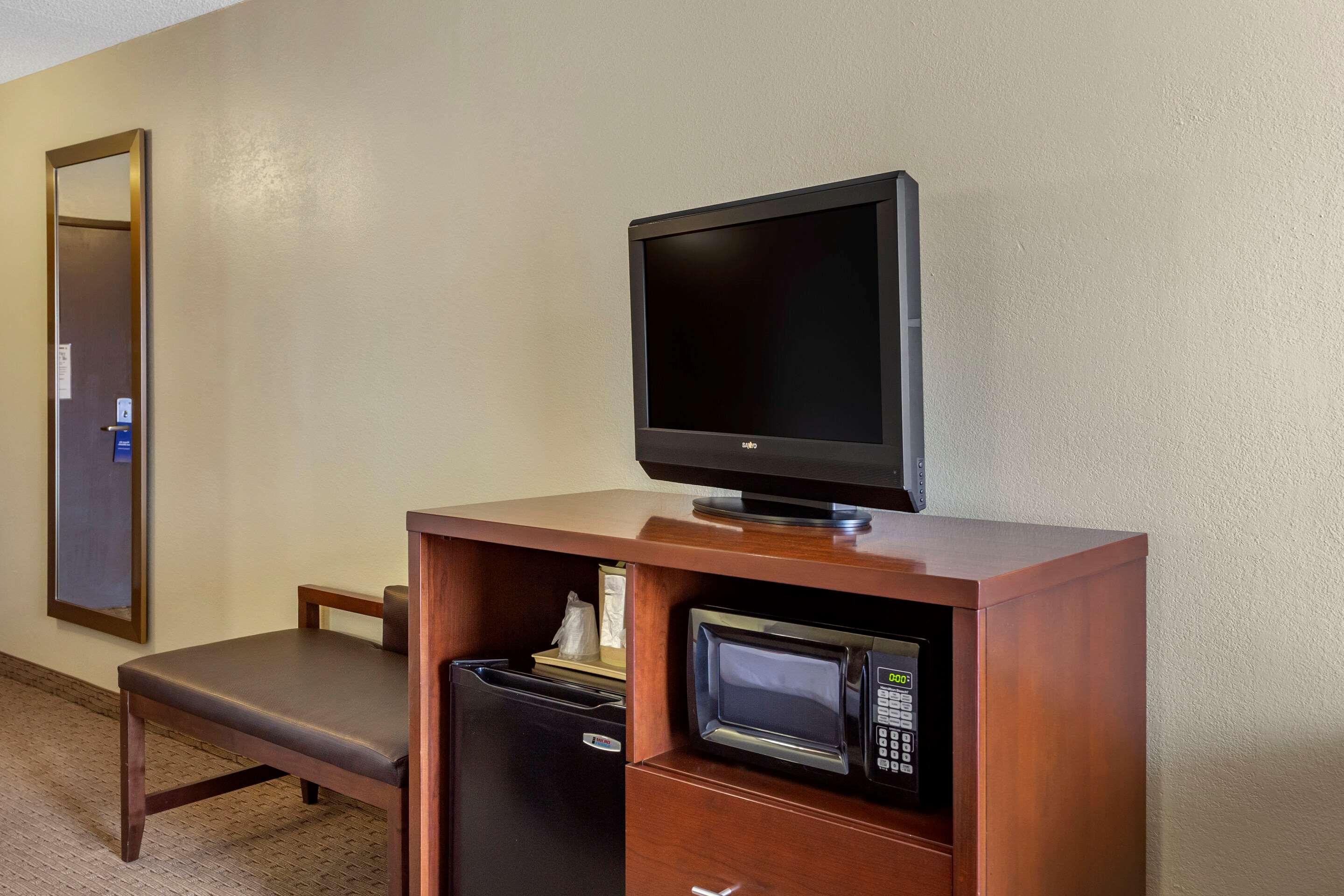 Comfort Inn & Suites Rochelle - Dekalb Экстерьер фото