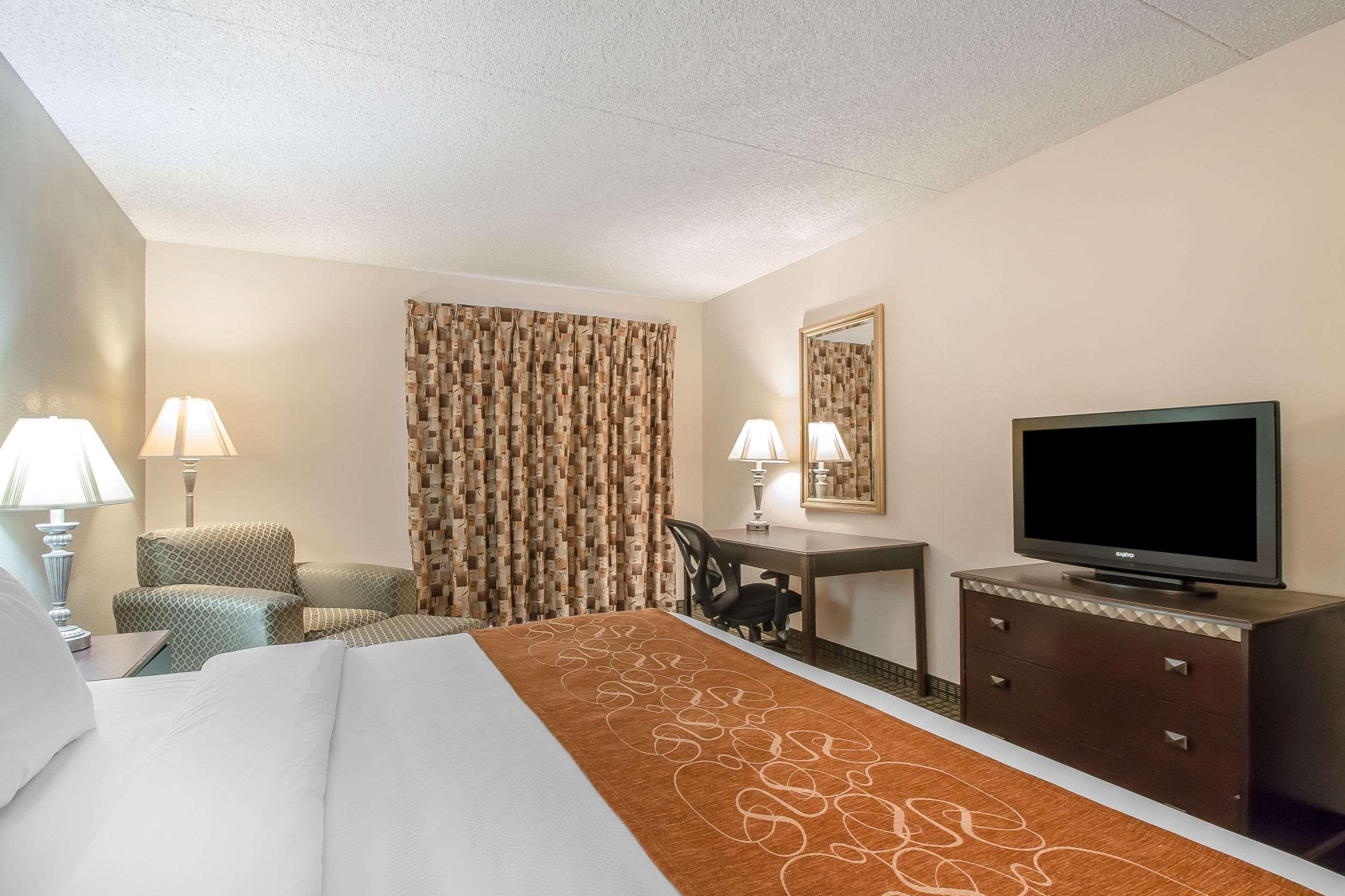 Comfort Inn & Suites Rochelle - Dekalb Экстерьер фото