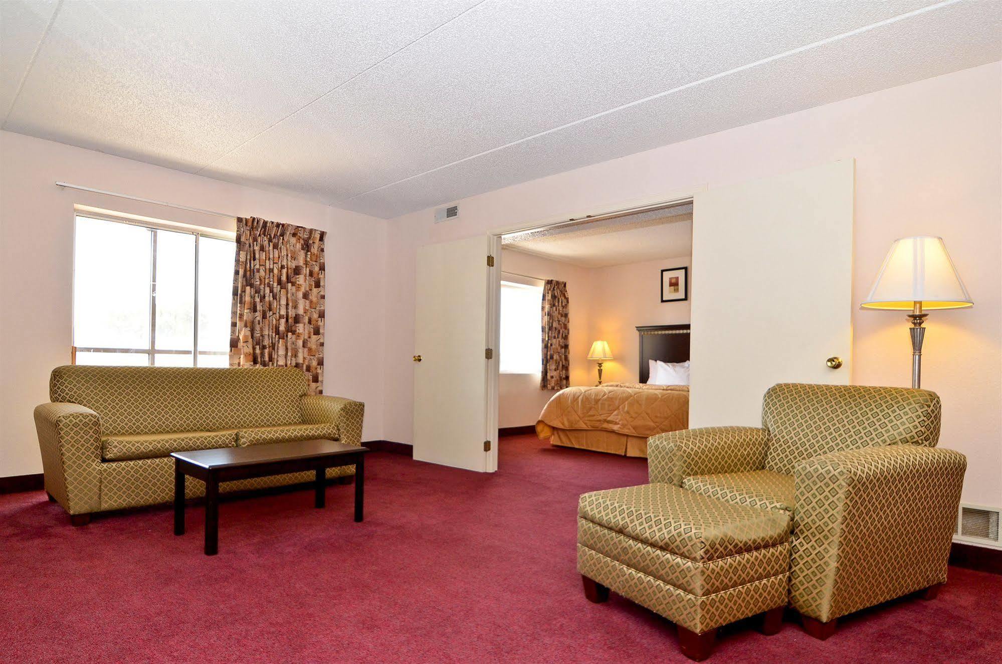 Comfort Inn & Suites Rochelle - Dekalb Экстерьер фото